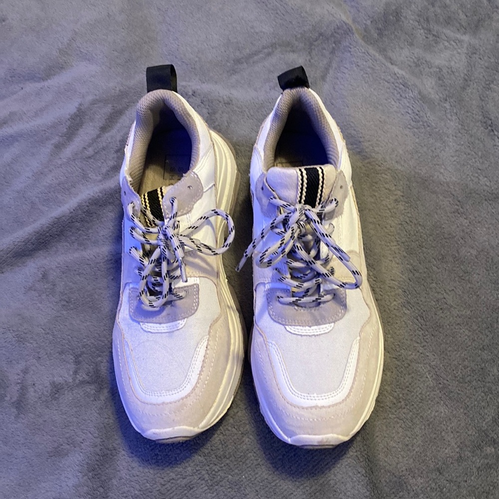 SUPER CUYE WOMENS SNEAKERS